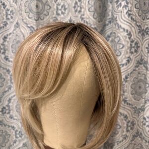 Raquel Welch Sincerely Yours WIg Shaded Biscuit RL 19/23SS